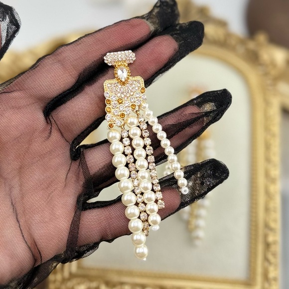 Elegant Statement Pearl & Rhinestone Drop Earrings - Picture 6 of 6